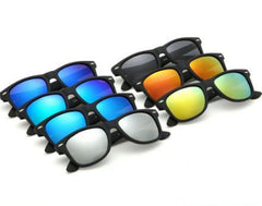 Unisex Style Metal Hinges Polaroid Lens